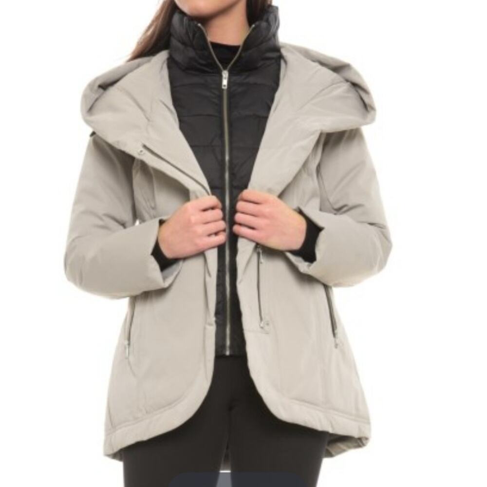 Sandova Jacket Womens Medium Beige Canadian Designer Edela Down 700+ Fill Power.